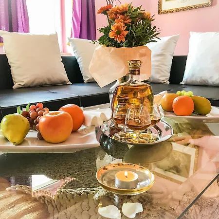 Malina Luxury And Aparthotel